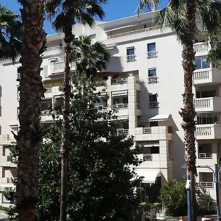 Modern Deluxe Two-bedroom Apartment Cannes
